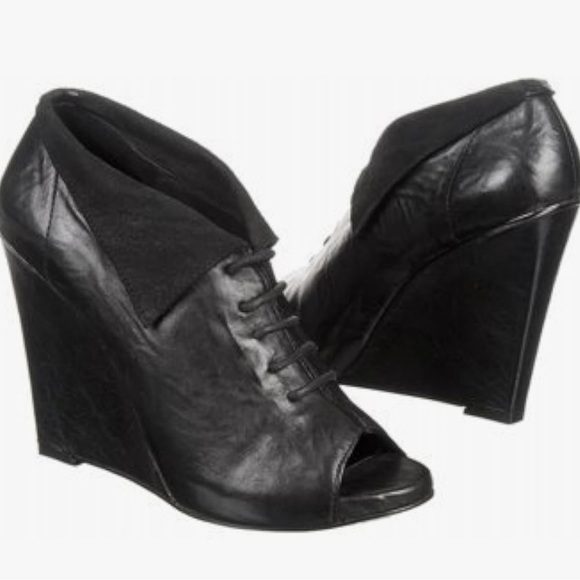Sam Edelman lace up leather ankle booties - Picture 2 of 12